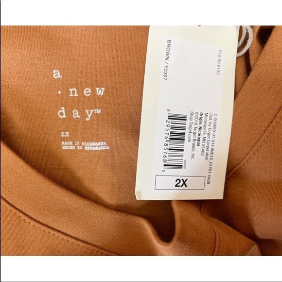 Nwt A New Day Crewneck T Shirt - Picture 9 of 10